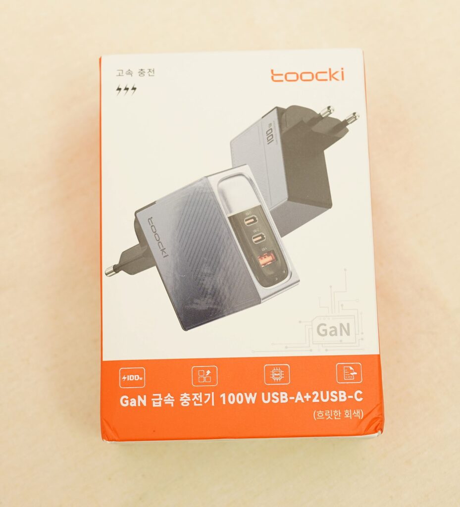 toocki usb gan 100w charger 박스앞면